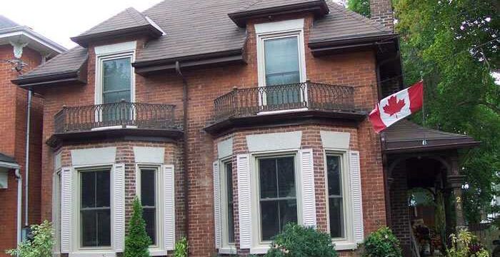 Thumbnail post Edmonton Windows Reviews: Durabuilt vs. Cambridge Windows